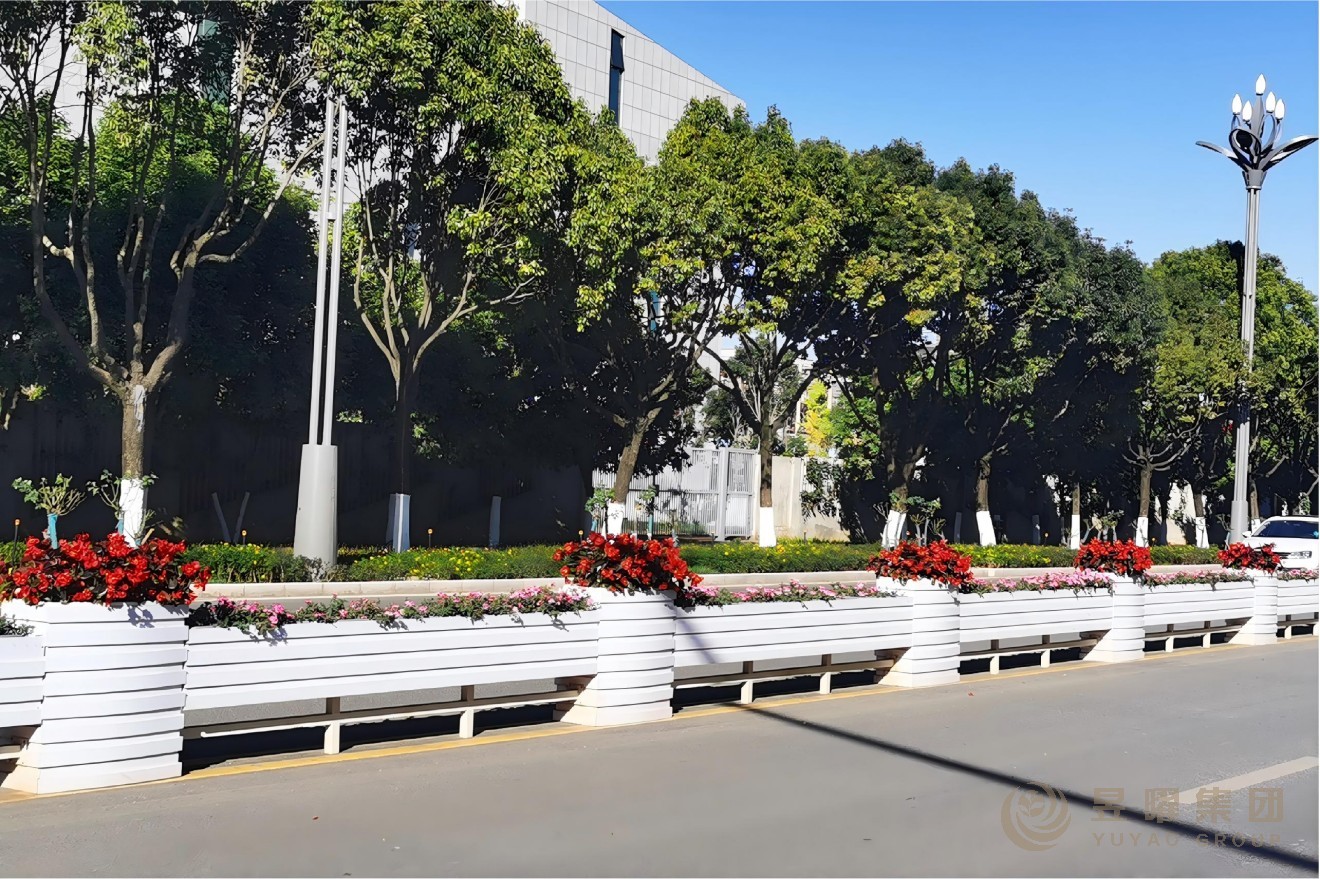 昆明五华区中央隔离马槽花箱/品字型花箱